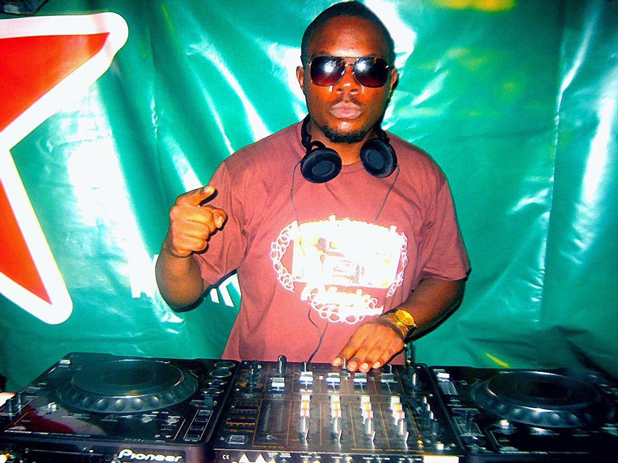 Exclusive Interview avec DJ Meji aka In the world Tonton chocolat du 243