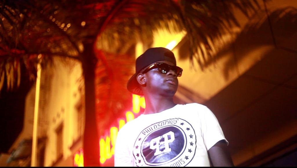 913902_626075620754361_2064480122_o