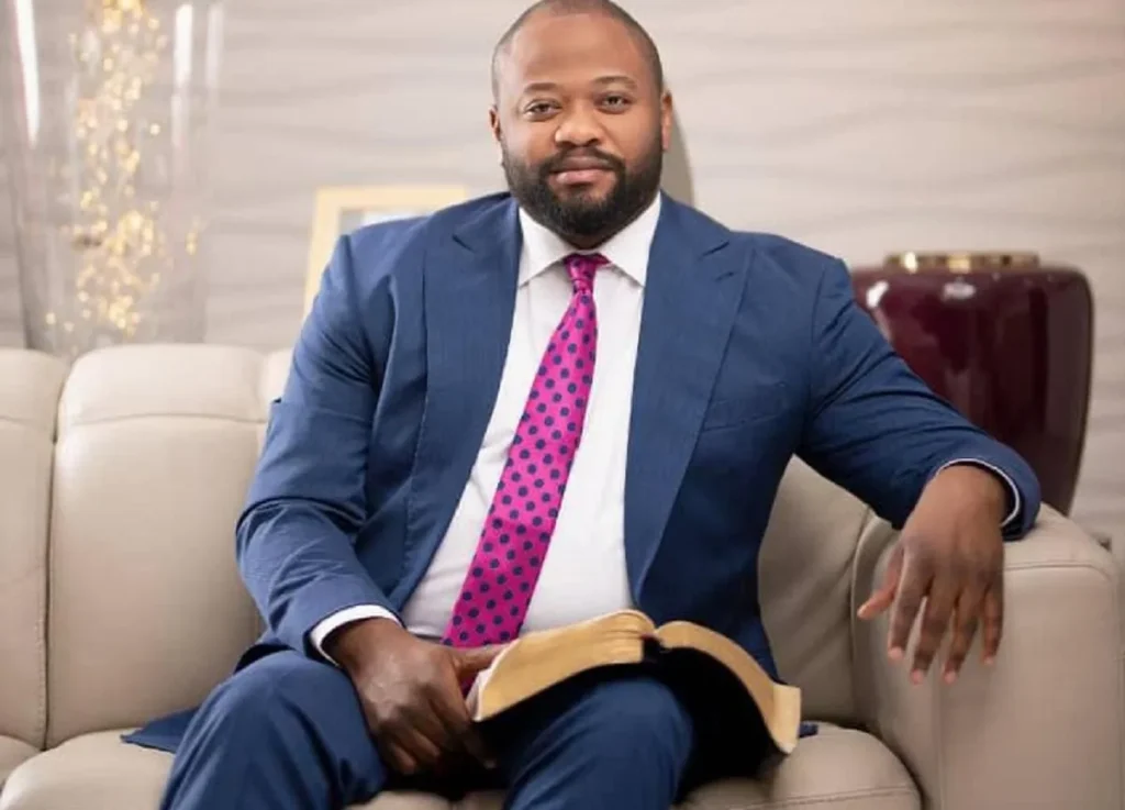 Pasteur Moïse Mbiye : “Dieu me disait que ce jour-là serait symbolique” 19 Moise Mbiye